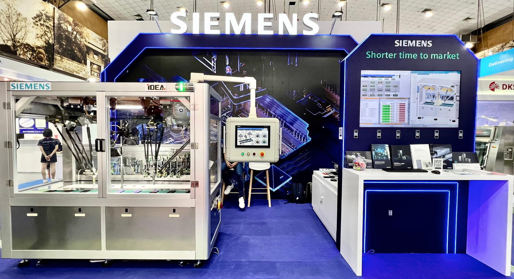 Siemens[-]giới[-]thiệu[-]các[-]công[-]nghệ[-]và[-]giải[-]pháp[-]điều[-]khiển[-]mới[-]nhất[-]tại[-]triển[-]lãm[-]NEPCON[-]Việt[-]Nam[-]2023